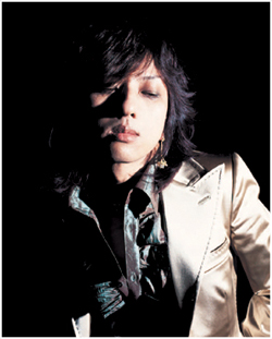 A black photograph of Kiyoharu.